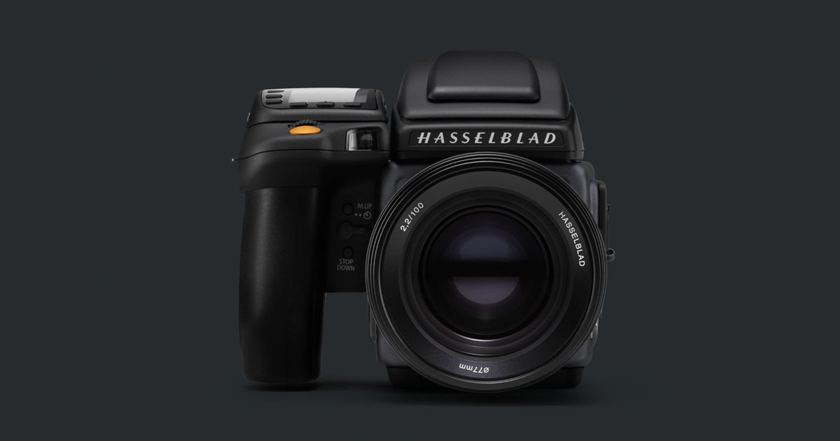 Hasselblad H6D-100c manufacturer photo for illustration; lens shown is sold separately and is not included in this body-only listing.