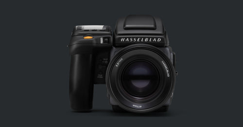 Hasselblad H6D-100c manufacturer photo for illustration; lens shown is sold separately and is not included in this body-only listing.